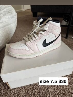 Jordan Mid